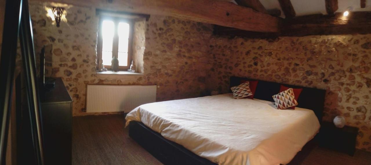 Bed and Breakfast Domaine Du Bourg Salon Екстер'єр фото