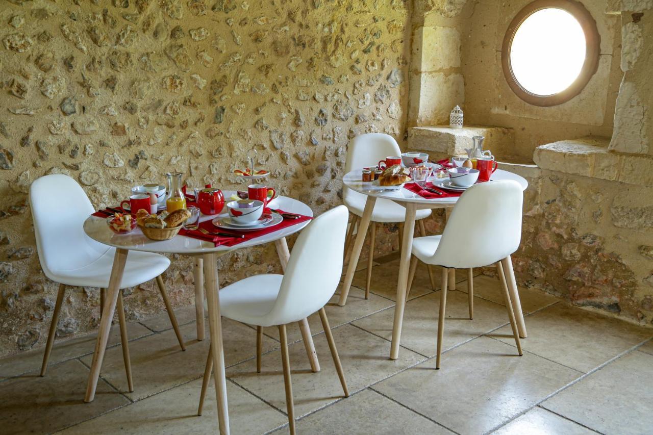 Bed and Breakfast Domaine Du Bourg Salon Екстер'єр фото
