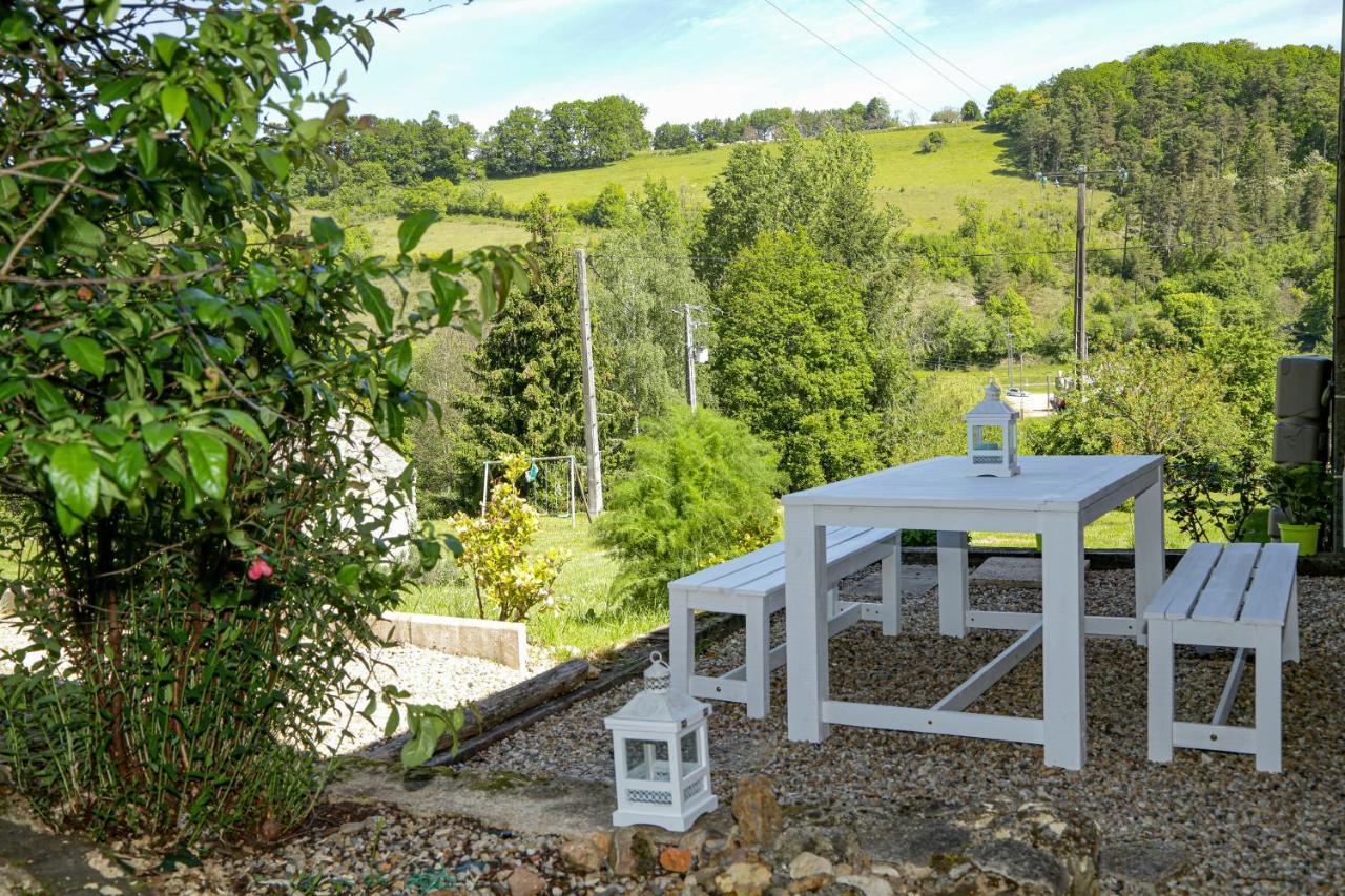 Bed and Breakfast Domaine Du Bourg Salon Екстер'єр фото