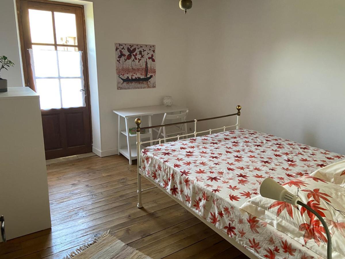 Bed and Breakfast Domaine Du Bourg Salon Екстер'єр фото